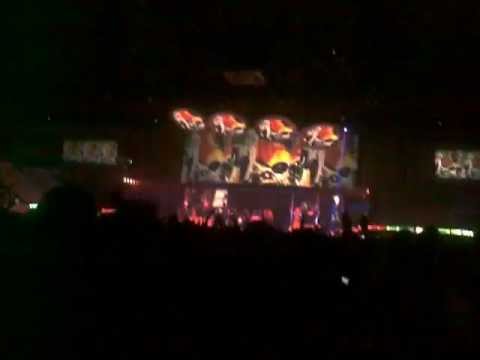 RUDE BOY, RIHANNA 14/12/11