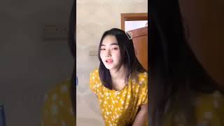 Asik goyangan si cantik