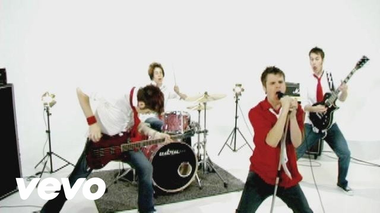 Silverstein — Smashed Into Pieces