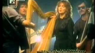 Robin The Hooded Man-The Original Theme Tune To Robin Of Sherwood - Clannad Live