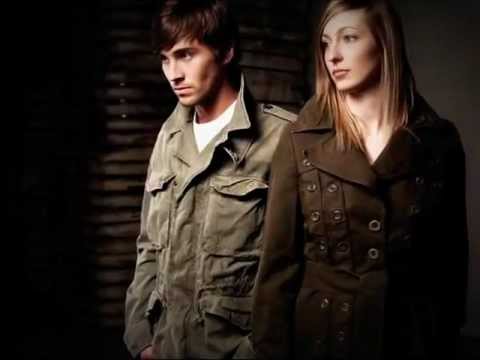 Kleding Made in Italy. Italiaanse mode. Een fabriek van Prato textiel CALOZERO