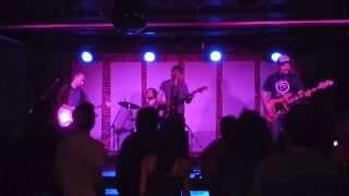 Allo Darlin' - Half Heart Necklace - Vancouver - 2014-10-28