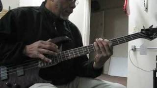 Video thumbnail for Peavey Millennium AC BXP  Bass by universalrenote