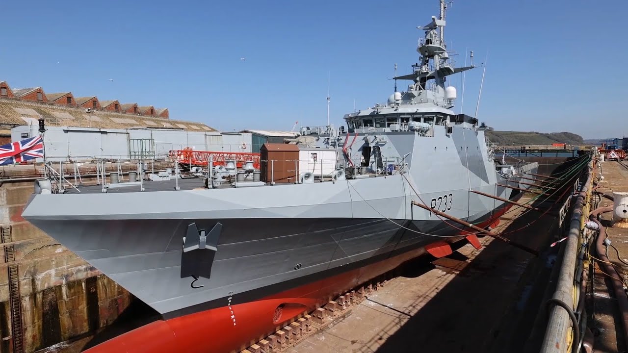 Royal Navy warship gets first ‘dazzle camouflage’ painting since Second World War