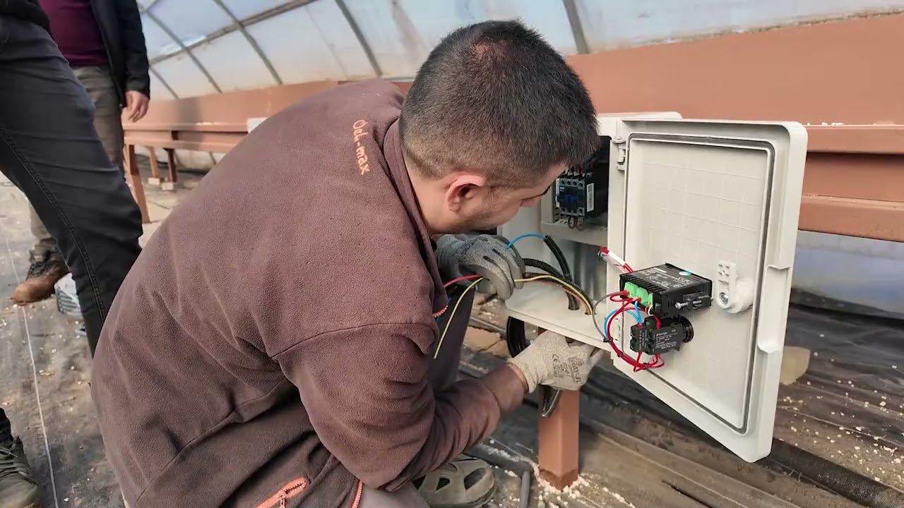 ŞANLIURFA’DA MODERN SERALARDA 30 BİN FİDAN ÜRETİMİ BAŞLADI