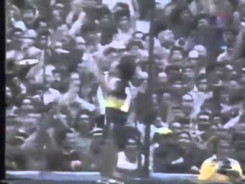 "Esto es la Hinchada de Boca" Barra: La 12 &bull; Club: Boca Juniors