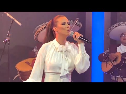 Edith Márquez - Es Complicado (en vivo) - VLA