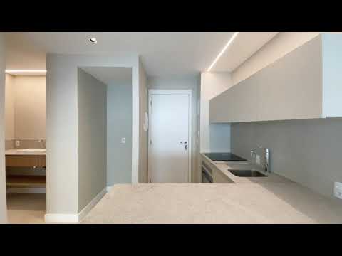 Vende apartamento semi mobiliado com 1 suíte, 1 vaga, de 41m² por R$ 850.000,00