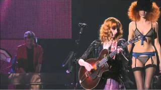 Karen Elson : The ghost who walks - LIVE @ Défilé Etam Lingerie 2011