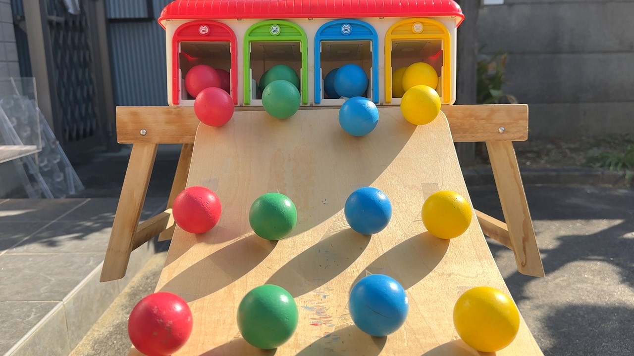 Marble Run Game☆4-color garage & big colorful balls!
