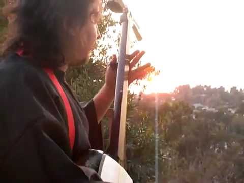 Sun through the clouds, Shamisen music 三味線 音楽
