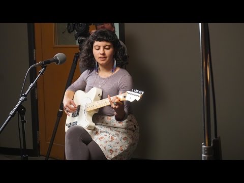 Eight One Sixty Session : The Ovaries-eez - 'Bones in My Way' | The Bridge