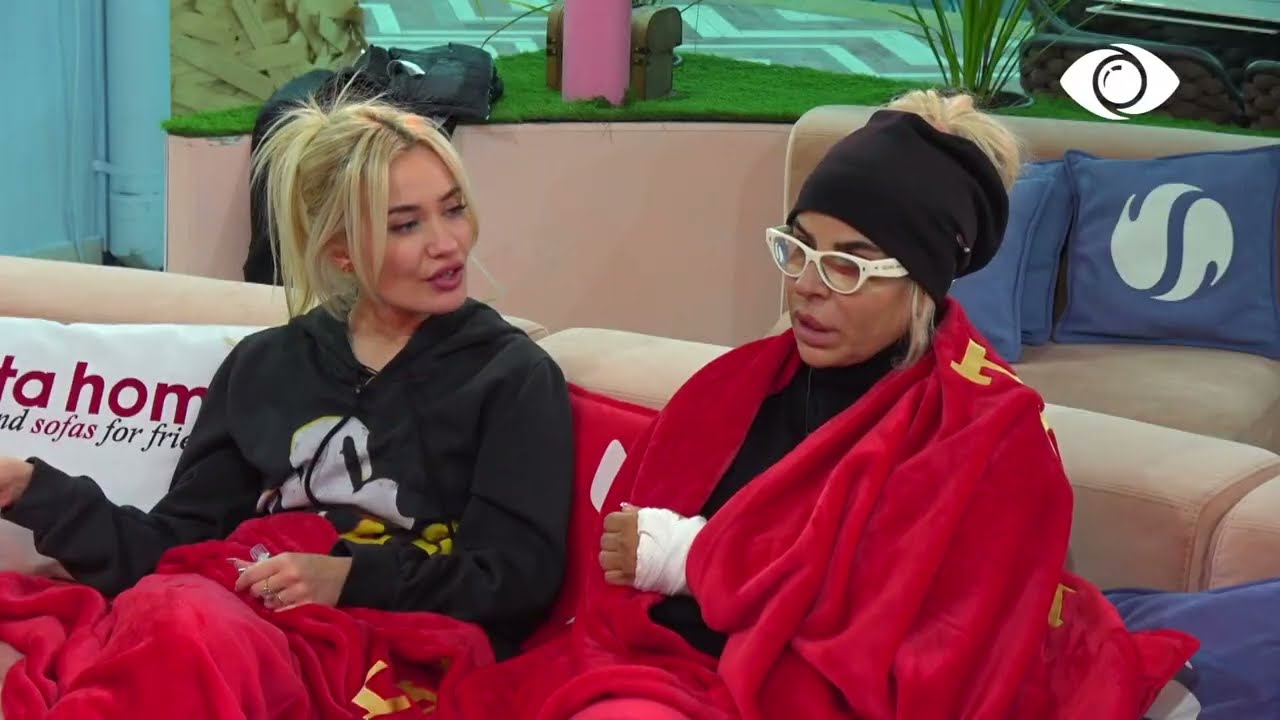 Olta: Nëse shikoni që po bëj gabim ma thoni/ Diskutime mes vajzave