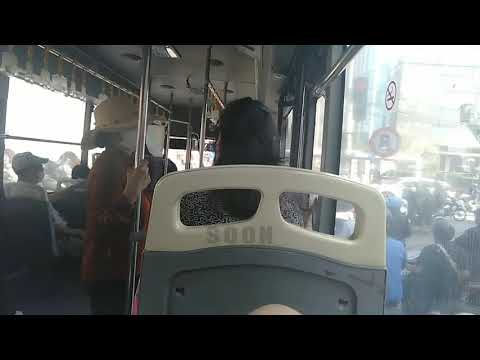 ônibus di xe toi truong