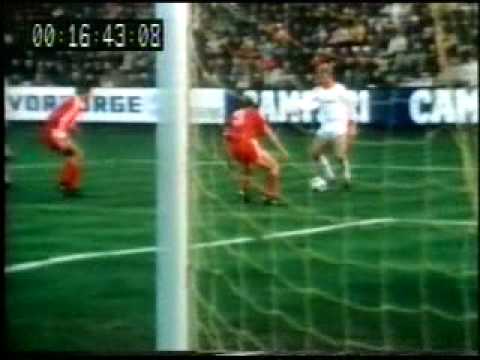 Müller '76-77 (vs Kaiserslautern)