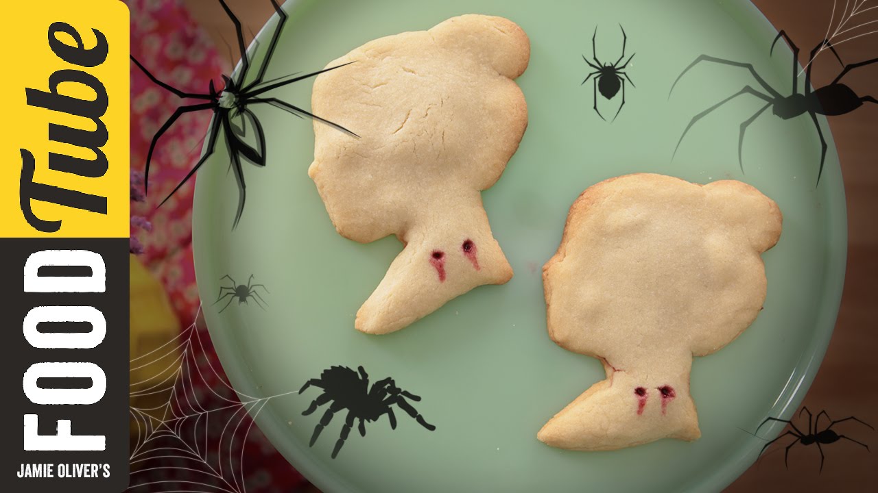 Vampire bite Halloween cookies: Dulce Delight