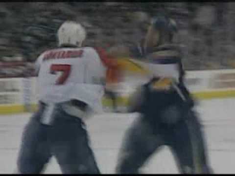 Steve Montador vs Adam Mair