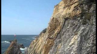 preview picture of video '2010-11-02 Tom's Travel Cam Klippenspringer von Acapulco / Acapulco Cliff Divers'