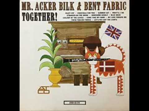 MR ACHER BILK & BENT FABRIC (1965)