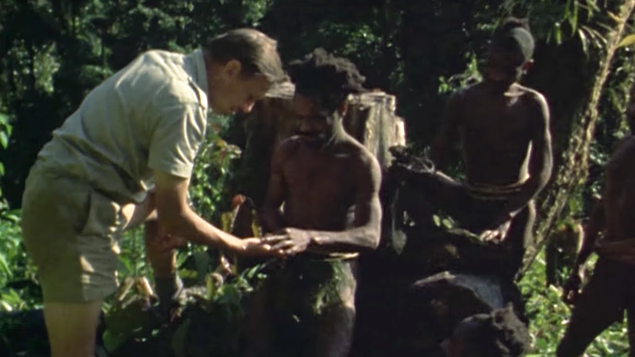 Attenborough Communicates With Biami Tribe | #Attenborough90 | BBC - YouTube