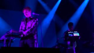 Thomas Azier &quot;New song + Yearn Yearn&quot; live Tivoli Utrecht NL 24.10.14