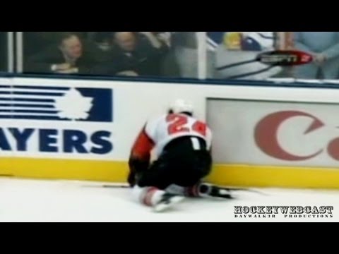 Darcy Tucker DESTROYS Sami Kapanen - ECSF 2004 (NHL Classic)