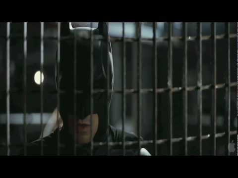 Bane's 'Dark Knight Rises' Voice Sounds Familiar...