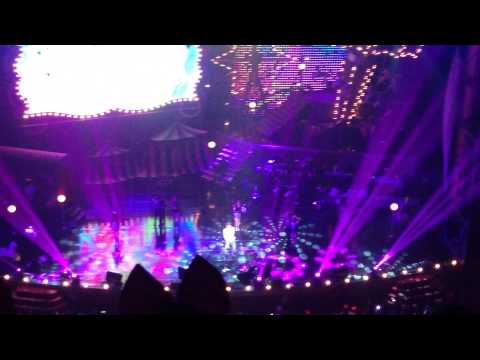 [FANCAM] 2013.12.24 K.Will - 삐딱하게 (cover. G-Dragon) at 케대박 콘서트