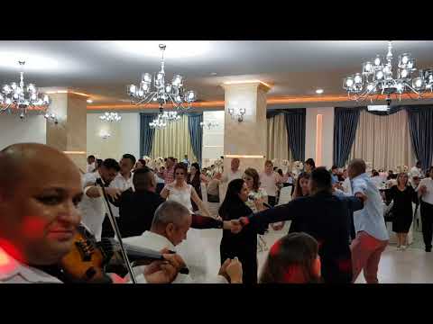 Pentru toti taximetristi din Curtea de Arges- Formatia MODERN - tel : 0741068162 / 0766751805