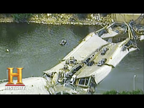 Inside a Catastrophic Minneapolis Bridge Collapse | When Big Things Go Wrong (Season 1) | History