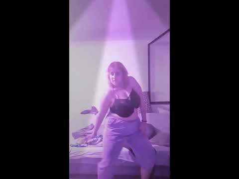 chorégraphie de dancehall sur stony et shenseea- pon u Ruff