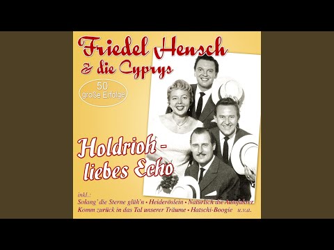 Was macht der Mann da, auf der Veranda