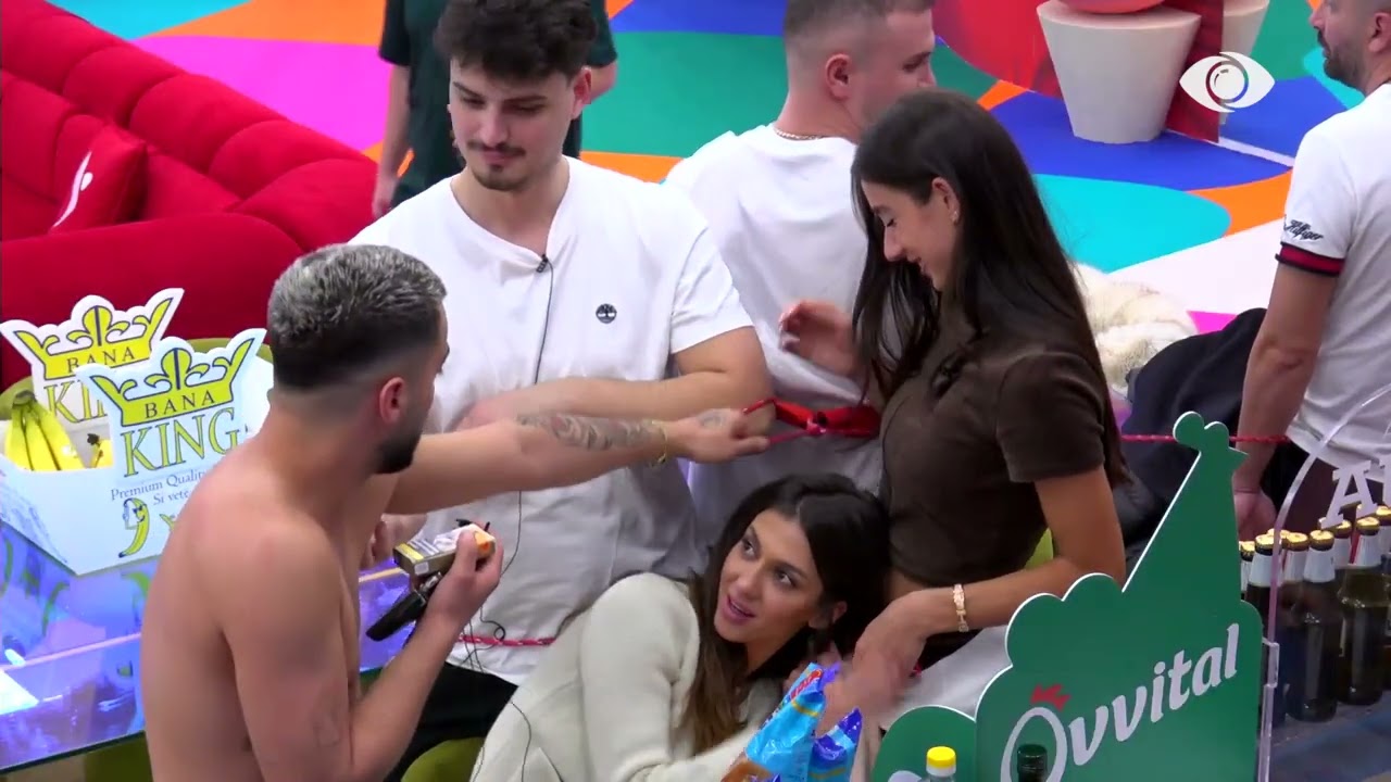 Pas grupit të Danjës, Gjesti ngacmon grupin e Laertit: Do vijë tek litari juaj…