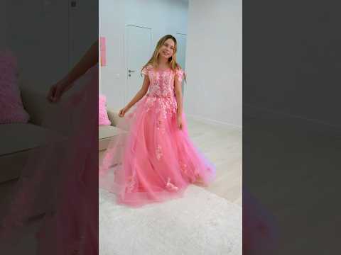 Alice and her new Princess Dresses #shorts #alice #princess #dress