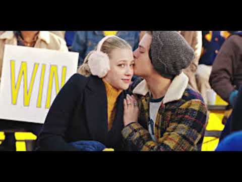 The fact that Jughead sees his past with Betty gives me hope that Bughead might be back!!!!😄😄🥳