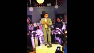 Alex d' Castro - a veces (en vivo)