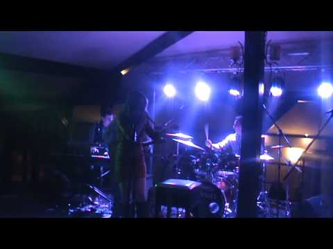 Alex Pattie - Mercedes Benz