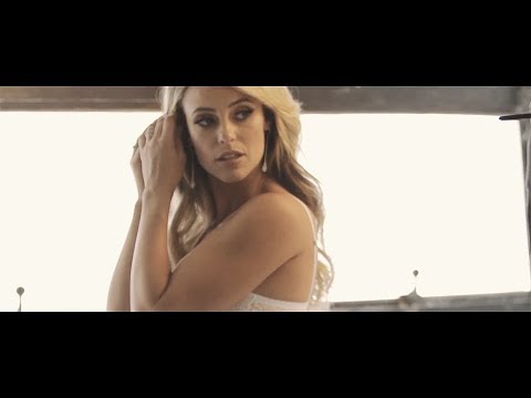 Paolla Oliveira Usa Nayane Rodrigues