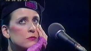 The Roches Loughborough University 09/02/81 Part 2