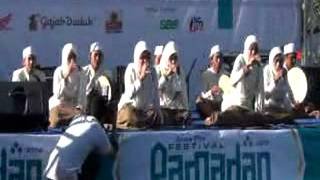 Download lagu Assyafa'ah IQMA di Festival Ramadhan Jawa Pos 2012 mp3