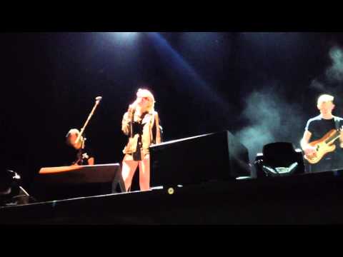 Sky Ferreira - I Will