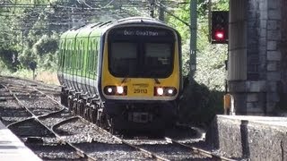 preview picture of video '29000 Class DMU Commuter Train 29113 - Malahide Station, Dublin'