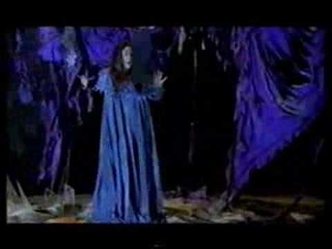 Evelyn Tubb: Restless in thought - by John Eccles