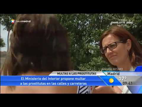 Prostituta rumana muestra su disconformidad con las medidas del gobierno