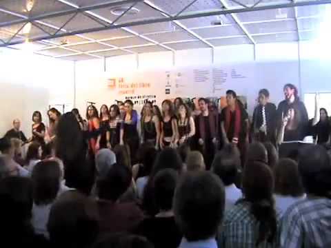 Patryzia with the UCM Gospel Choir - Shake yourself loose