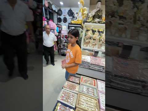 Guneet ki Rakhi Shopping ❤️ #rakhi #rakshabandhan #harpreetsdc | Harpreet SDC