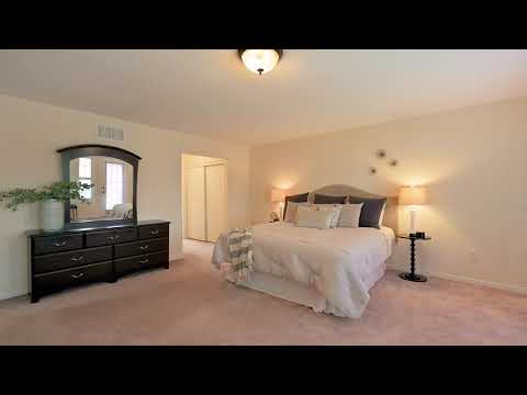 69 Ashbury Blvd, Ajax