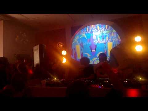 tINI b2b Timur Basha