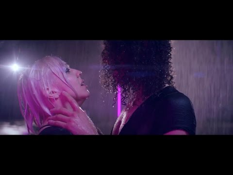 Em Rossi - Young Hearts (Official Video)