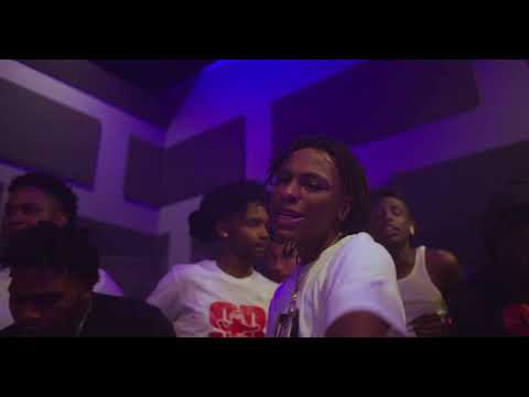 2FlyyCrip - Emotionally Scarred Freestyle (Official Video)